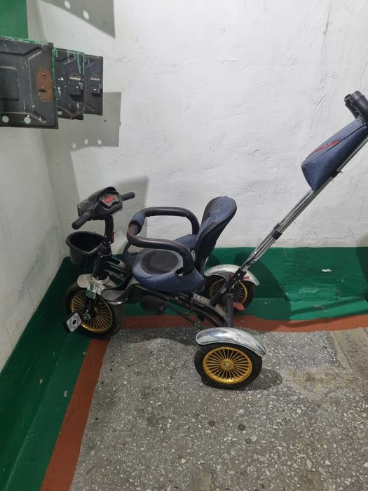 Продам санки и велосипед