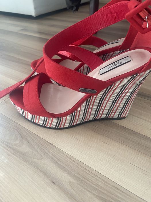 Сандали Pepe jeans, маратонки дамски