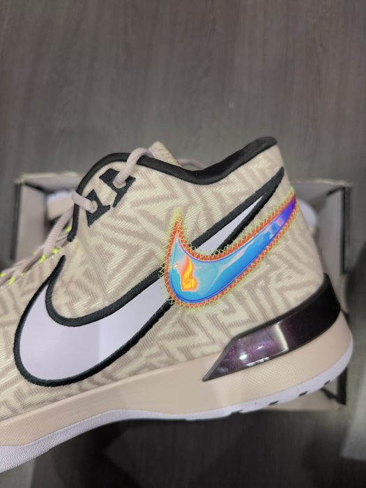 Баскетболни обувки Nike Zoom LeBron NXXT Genisus “Platinum Violet”