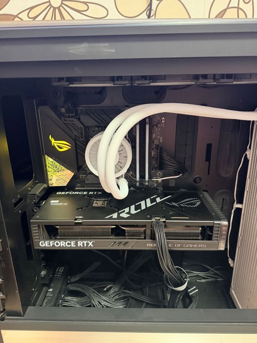 Vând pc !!! Preț negociabil !!