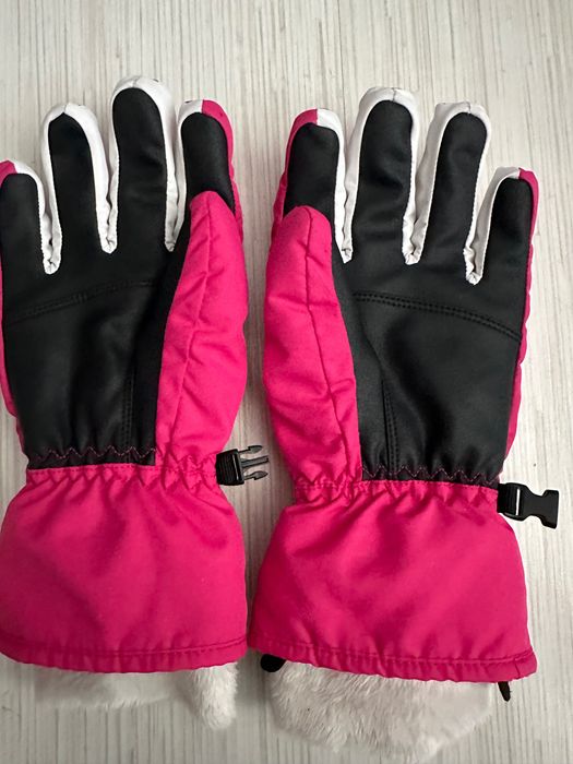 Зимни ръкавици за ски или планина