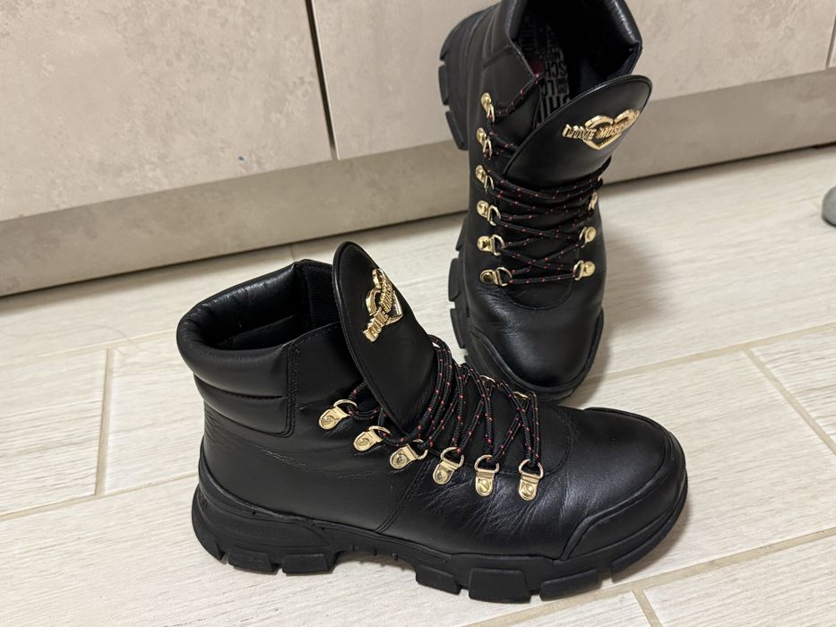 Дамски боти love moschino