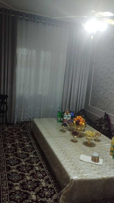 Срочно!!! Продается квартира 4/5/5 раздельная, 2х6м балкон