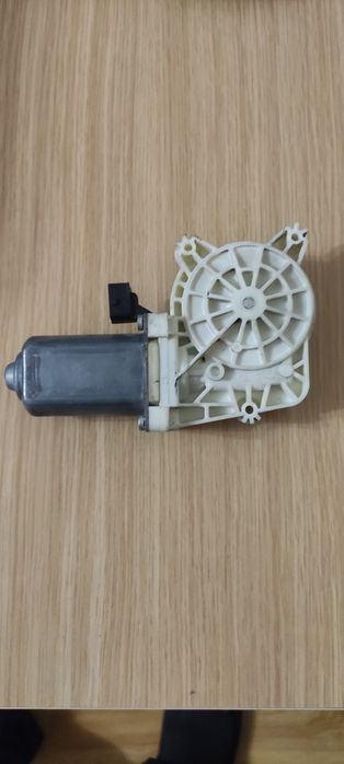 Моторче за стъкла SAAB 9-3