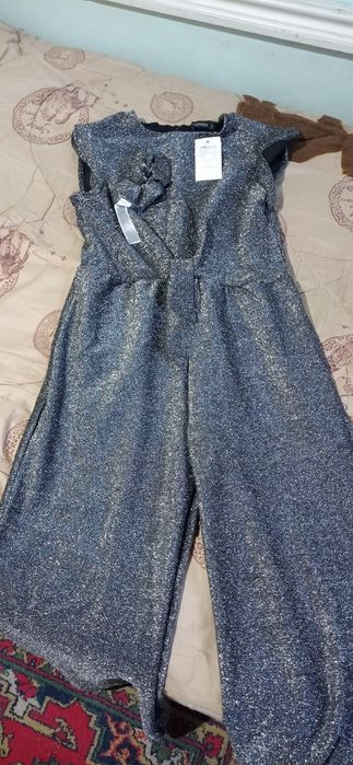 Продается фирменный комбез