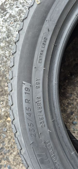 2 anvelope M+S Michelin 235/45/19,dot 2021.Pretul este pe bucata.