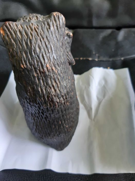 vand statueta de urs din lut ars (cred)