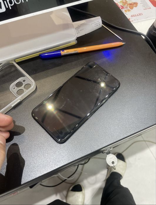 Айфон 11 про.