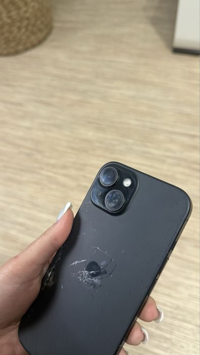Продам Iphone 15
