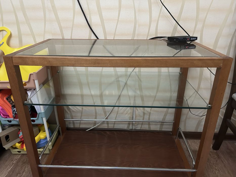 Продам стекленную полку