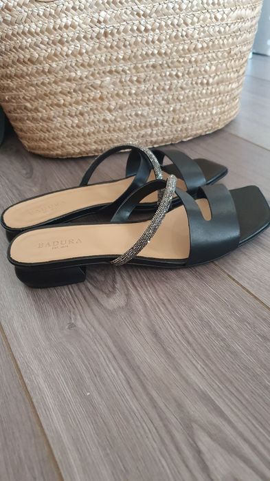 Дамски чехли Badura