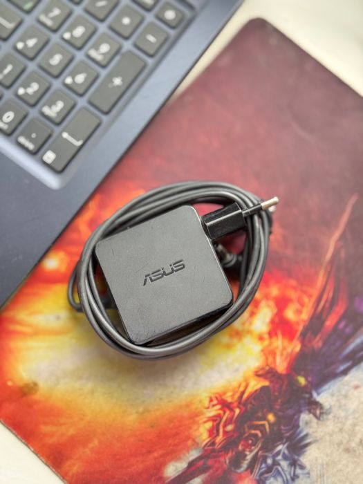 Продам офисный ноутбук ASUS
