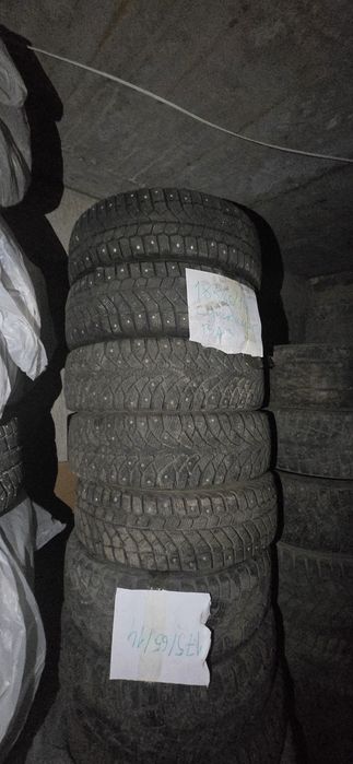 Продам несколько комплектов резины