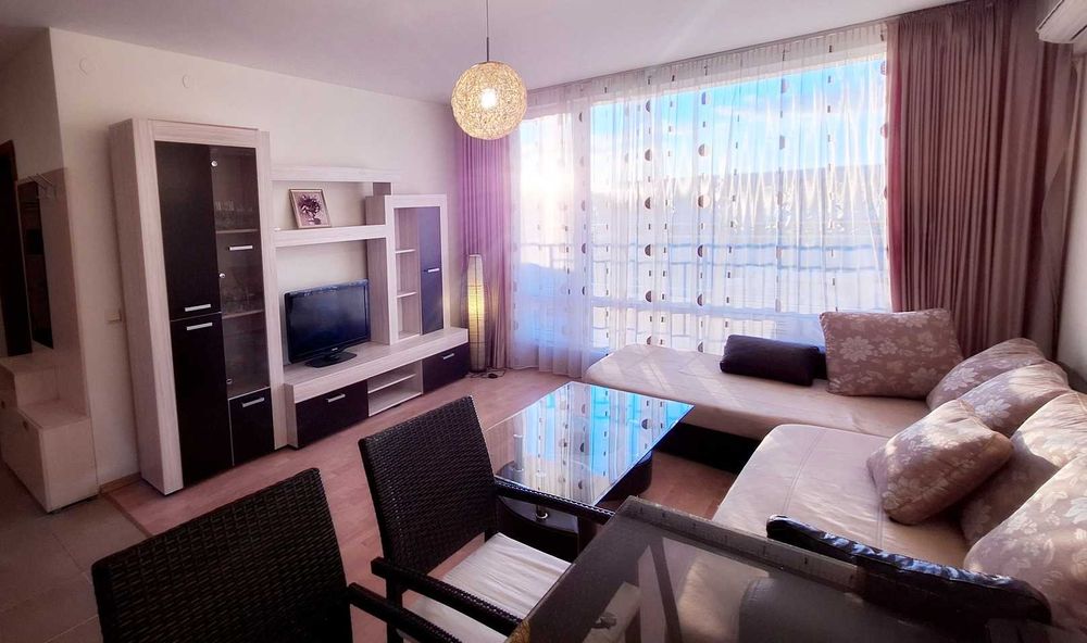 Дава се под наем Двустаен апартамент в к.к. Слънчев бряг - 63 кв.м за 350 € - Снимка #1