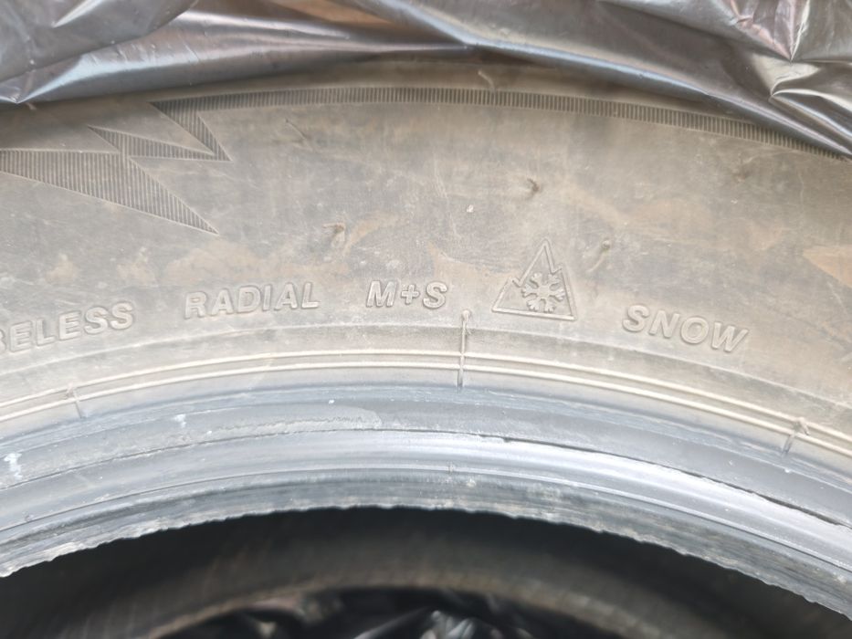 Cauciucuri iarna Bridgestone Blizzak LM005