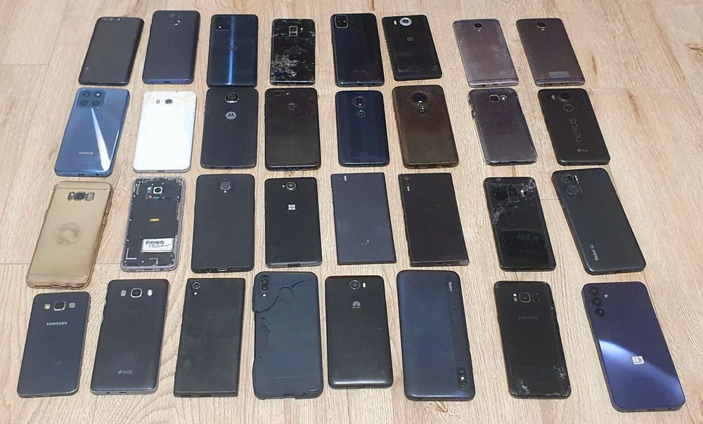 32  telefon Pentru piese Samsung Nokia Xiaomi Oneplus etc