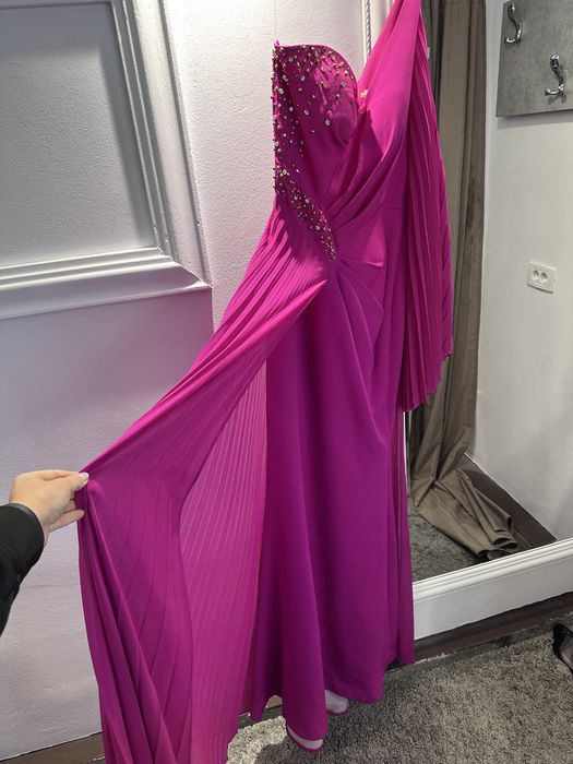 Rochie fucsia marimea 40