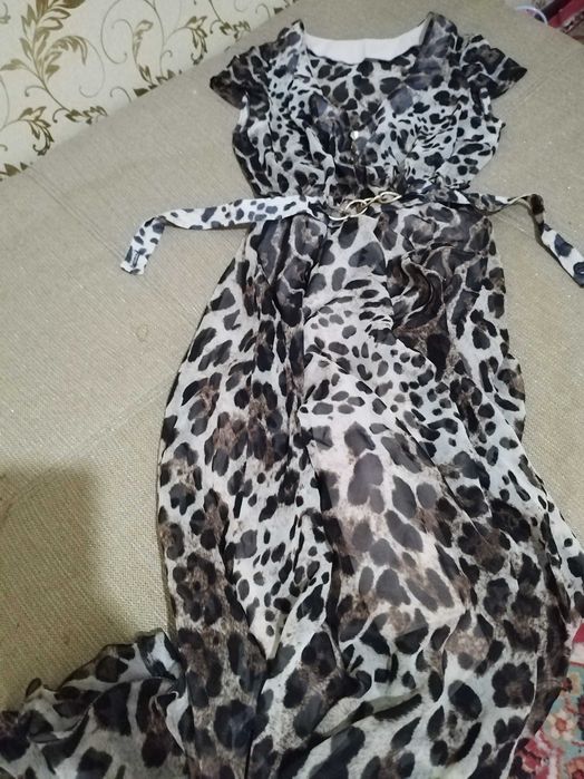 Продаётся платье,макси.Практически новое,одето 1 раз.