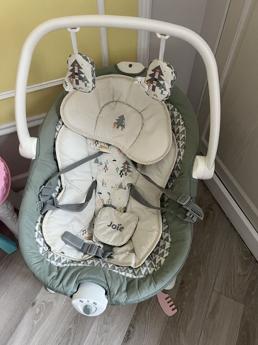 Качеля joie в хорошем состоянии