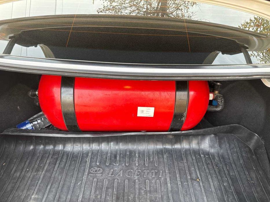 Продаю машину Lacetti / Gentra