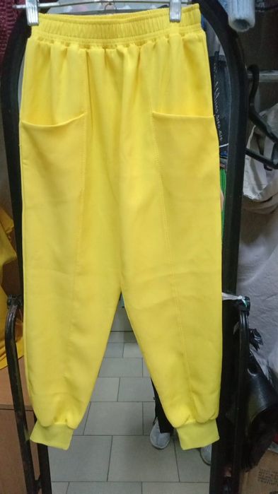 Продам брючки на девочку