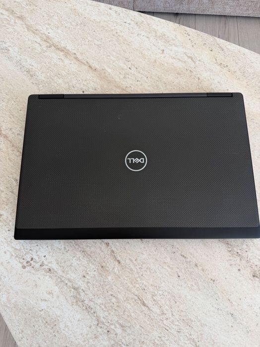 Dell Precision 7730 17,3″ i7-8850H, Quadro P3200, 16GB, SSD 512GB