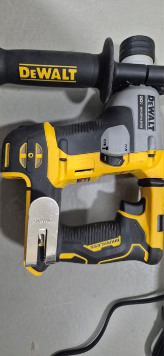 Перфоратор Dewalt