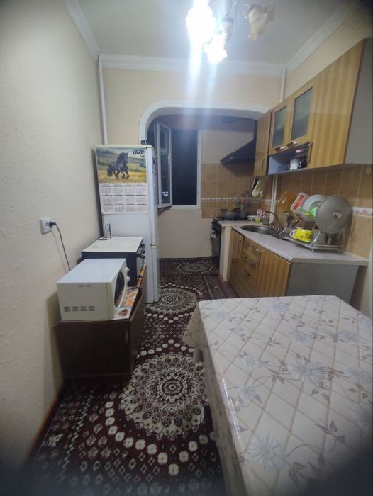 Продам своя Янгихает Титаник дом 3/4/9 кв.м 72 метро 4 Цена 67500