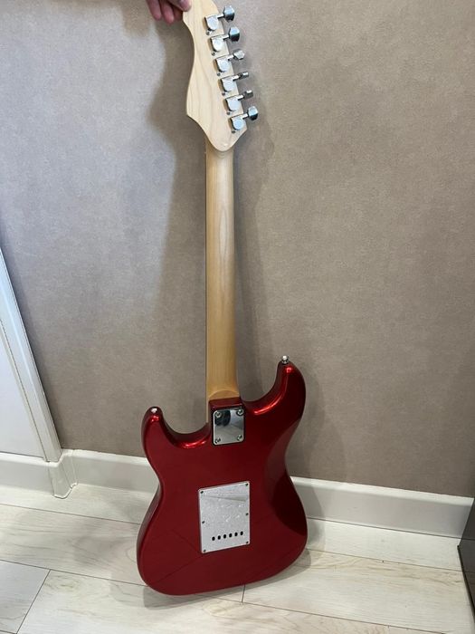 Электрогитара Caraya (Stratocaster, Metallic Red)