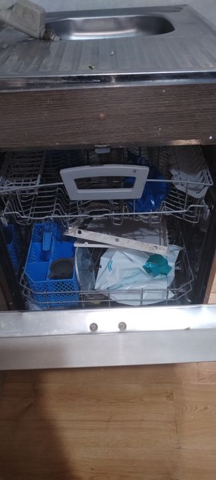 Продам посудомоечнуюю машинку