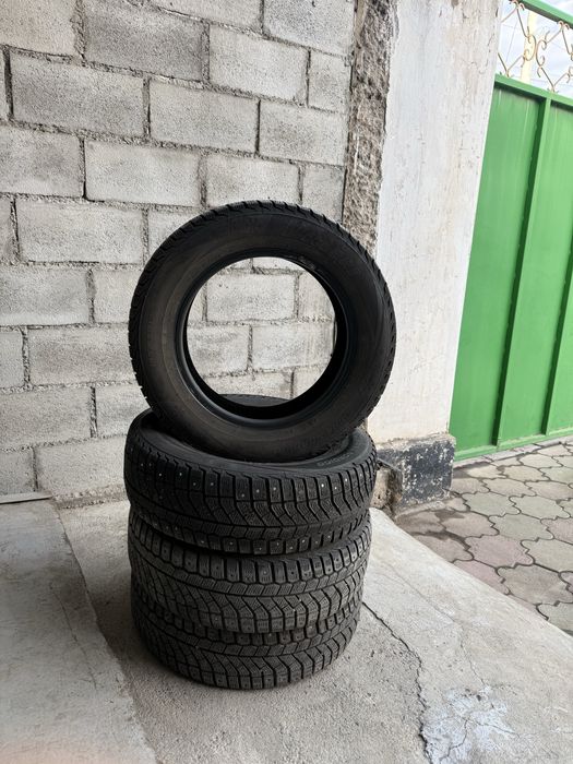 Продам Зимнюю резину