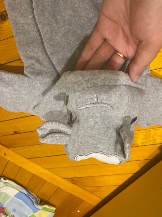 Продаю комбинезон на малыша.