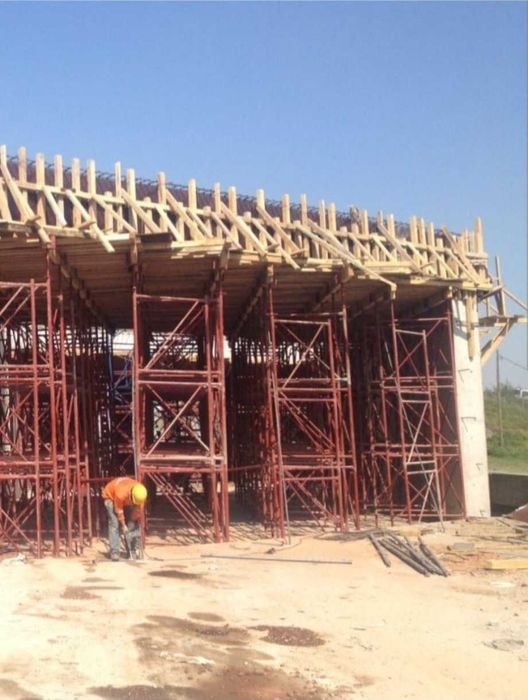 Popi, Panouri cofraje + montanți, Schela,Mai Compactor,Picamer,Carotaj