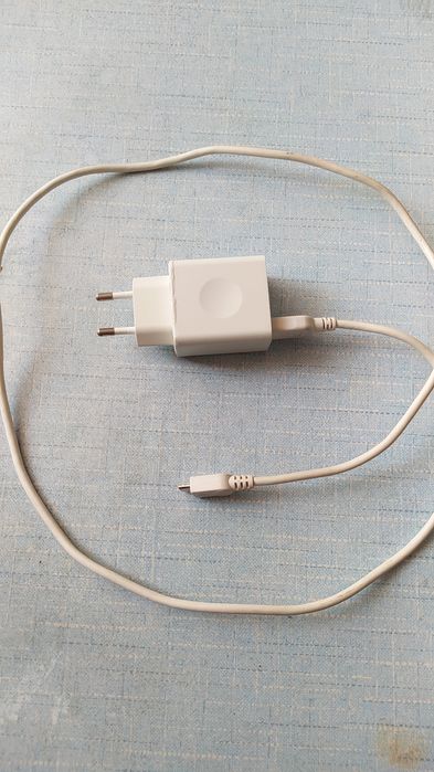 Продам  телефон.