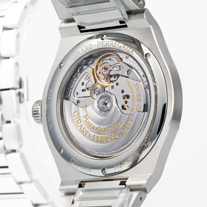 Girard Perregaux Laureato 42mm 81010 Blue dial