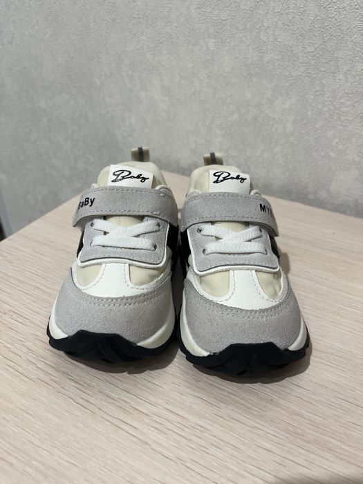 Кроссовки для малыша