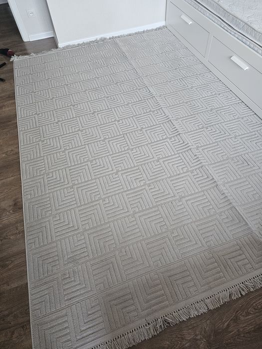 Продам ковер 2×3