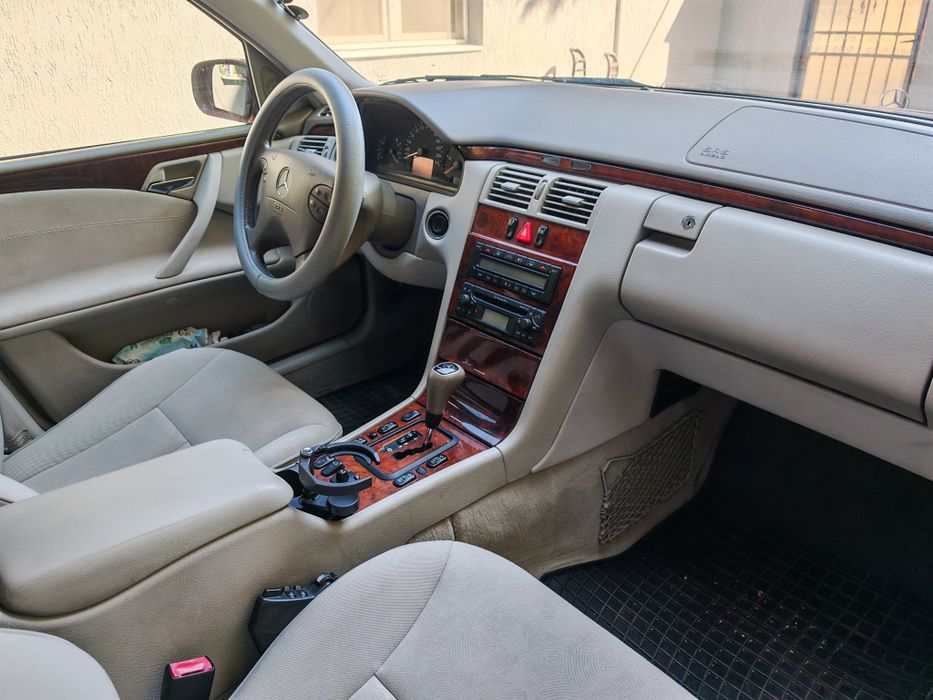 MERCEDES-BENZ E-Class 2000 — imagine 5