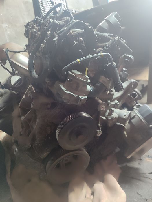 Двигатель мерс 211 на ходу