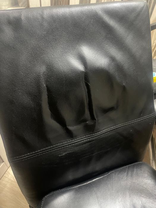 Продам 2 кресла офисные