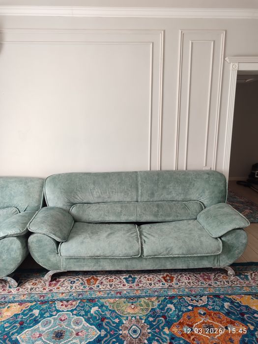 Диван и 2 кресла, чистый