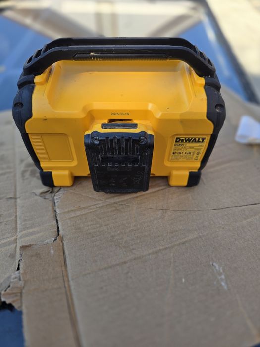 Boxa cu Bluetooth dewalt dcr011
