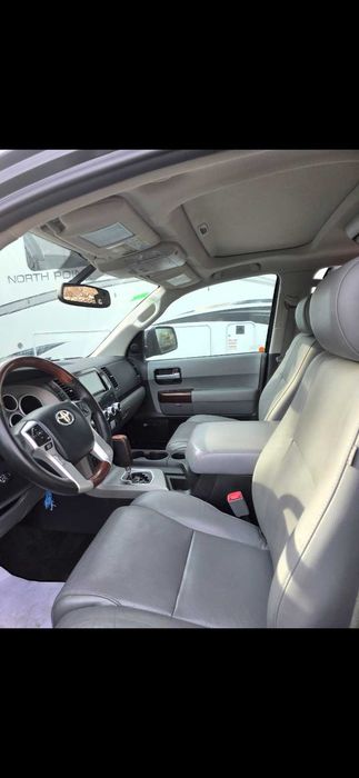 Toyota sequoia Platinum