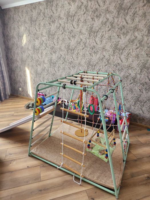 Спортивно игровой детский комплекс