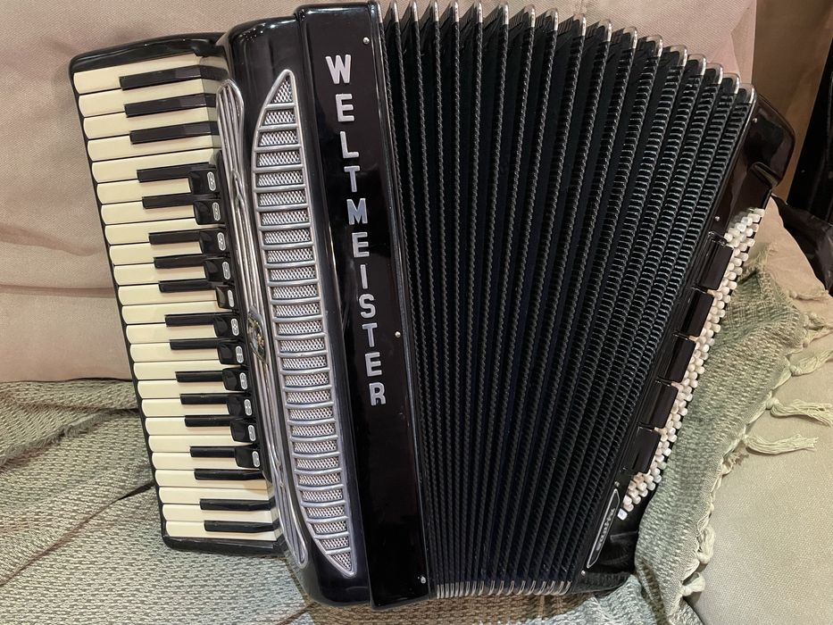 Акордеон Weltmeister Supita