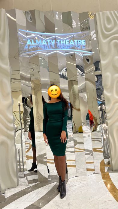 Платки. Шарф. Палантин.Платье. Двойка. Комплект нижнего белья