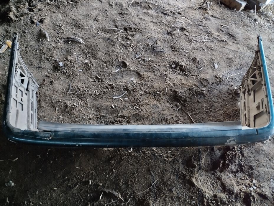 Продам задний бампер Мерседес w202