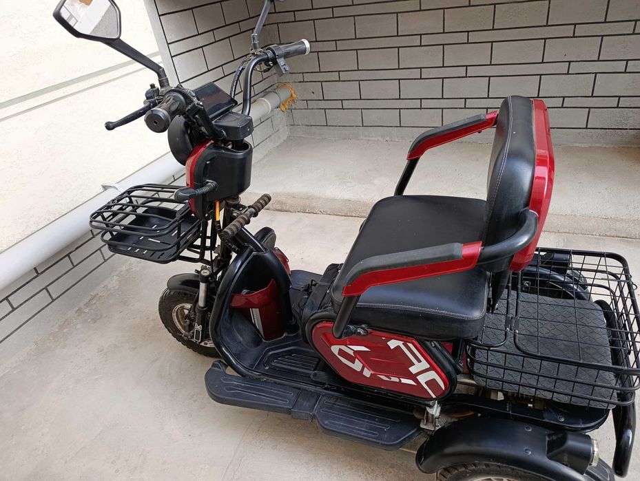 Скутер сотилади. Холат яхши