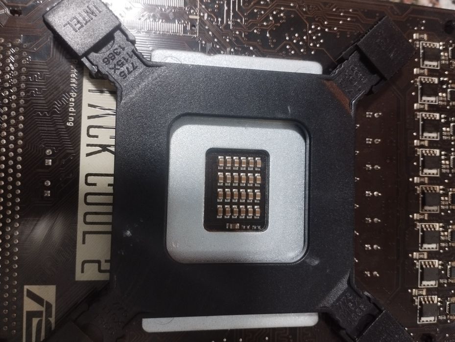 Продам башенный кулер для интел