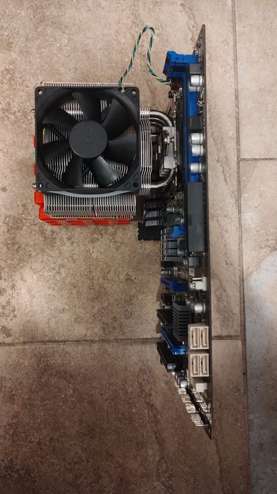CPU AMD FX-8320 + Motherboard MSI 970A-G46 + răcire Thermaltake Contac Silent12